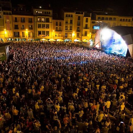 Apartaments Vicus 2 Con Vistas A La Plaza Mayor De Vic Eksteriør bilde