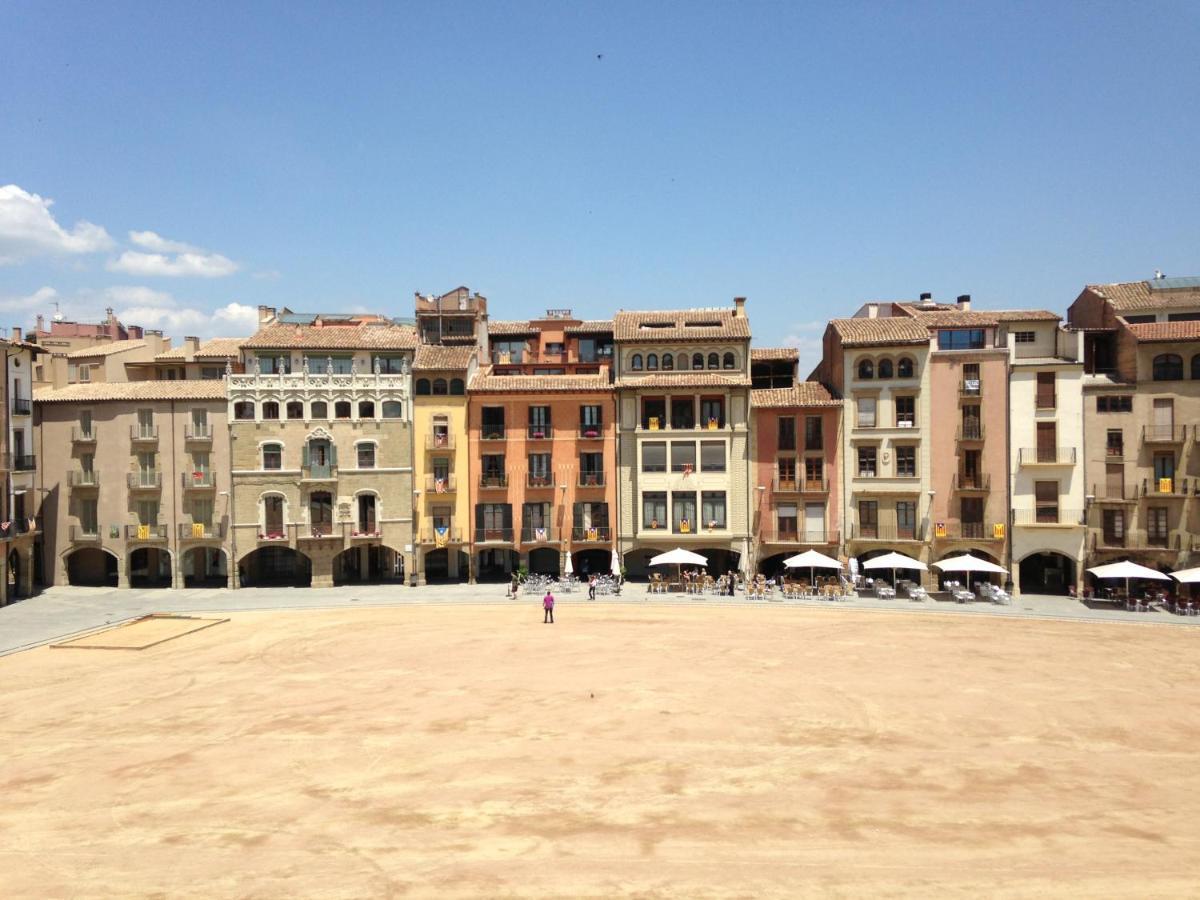 Apartaments Vicus 2 Con Vistas A La Plaza Mayor De Vic Eksteriør bilde