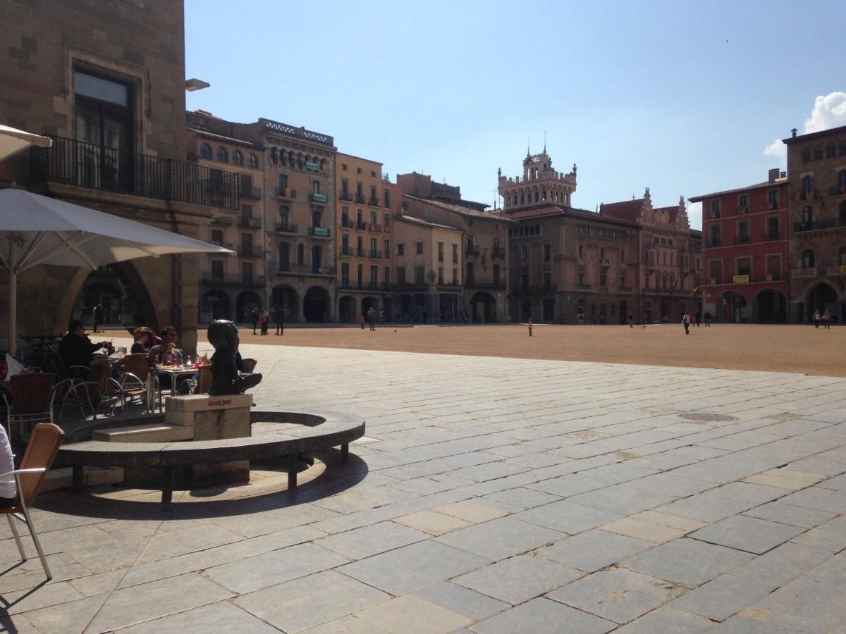 Apartaments Vicus 2 Con Vistas A La Plaza Mayor De Vic Eksteriør bilde
