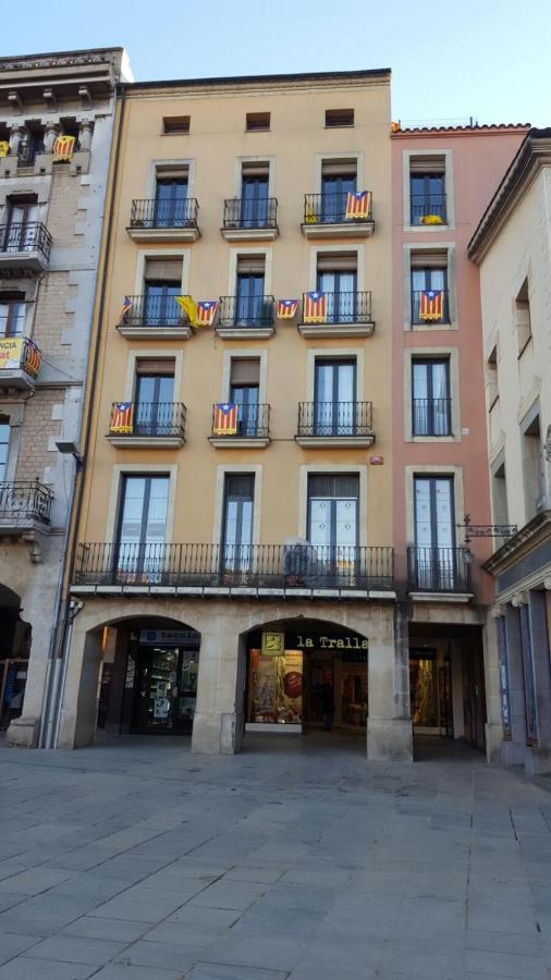 Apartaments Vicus 2 Con Vistas A La Plaza Mayor De Vic Eksteriør bilde