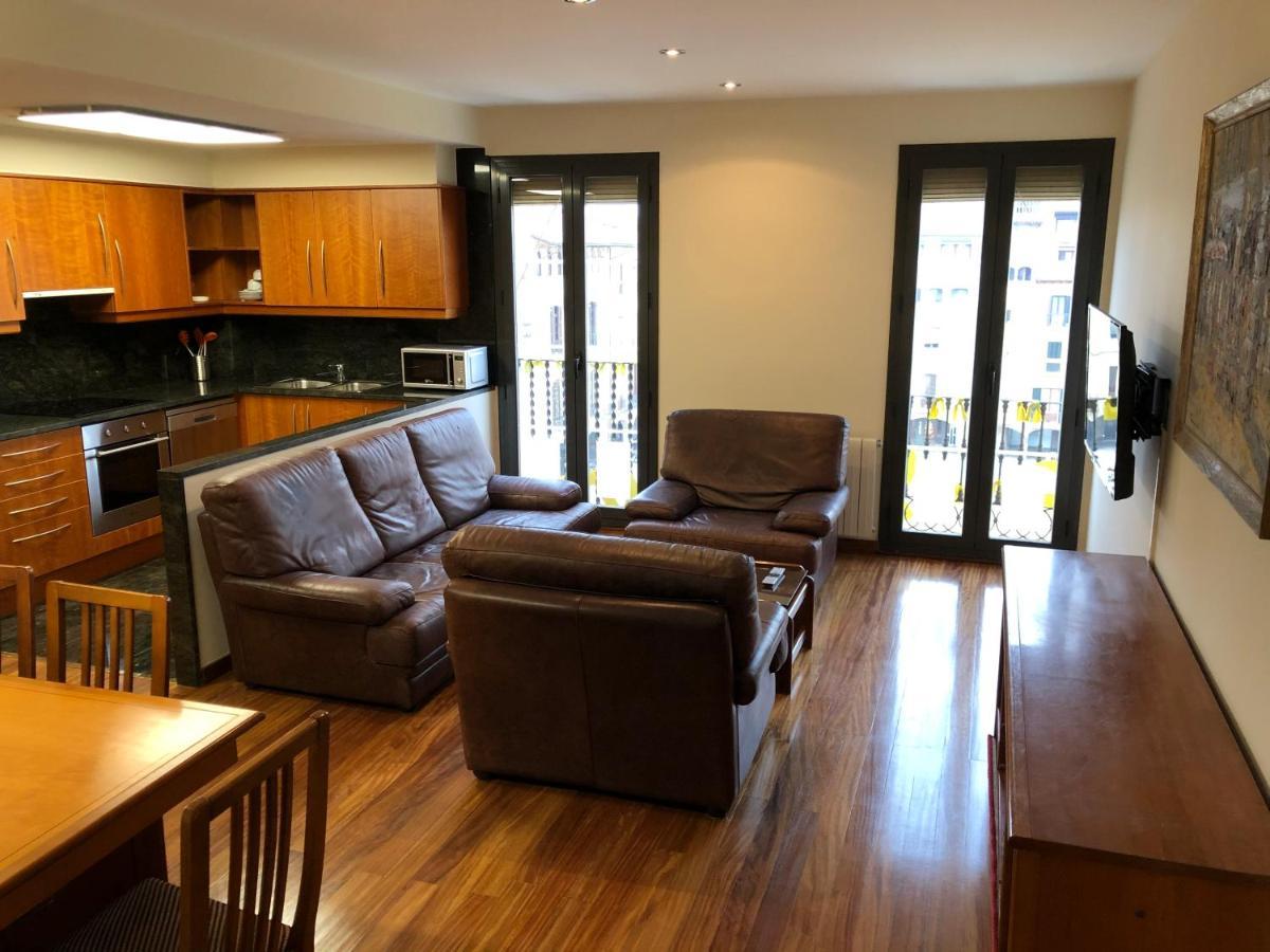 Apartaments Vicus 2 Con Vistas A La Plaza Mayor De Vic Eksteriør bilde