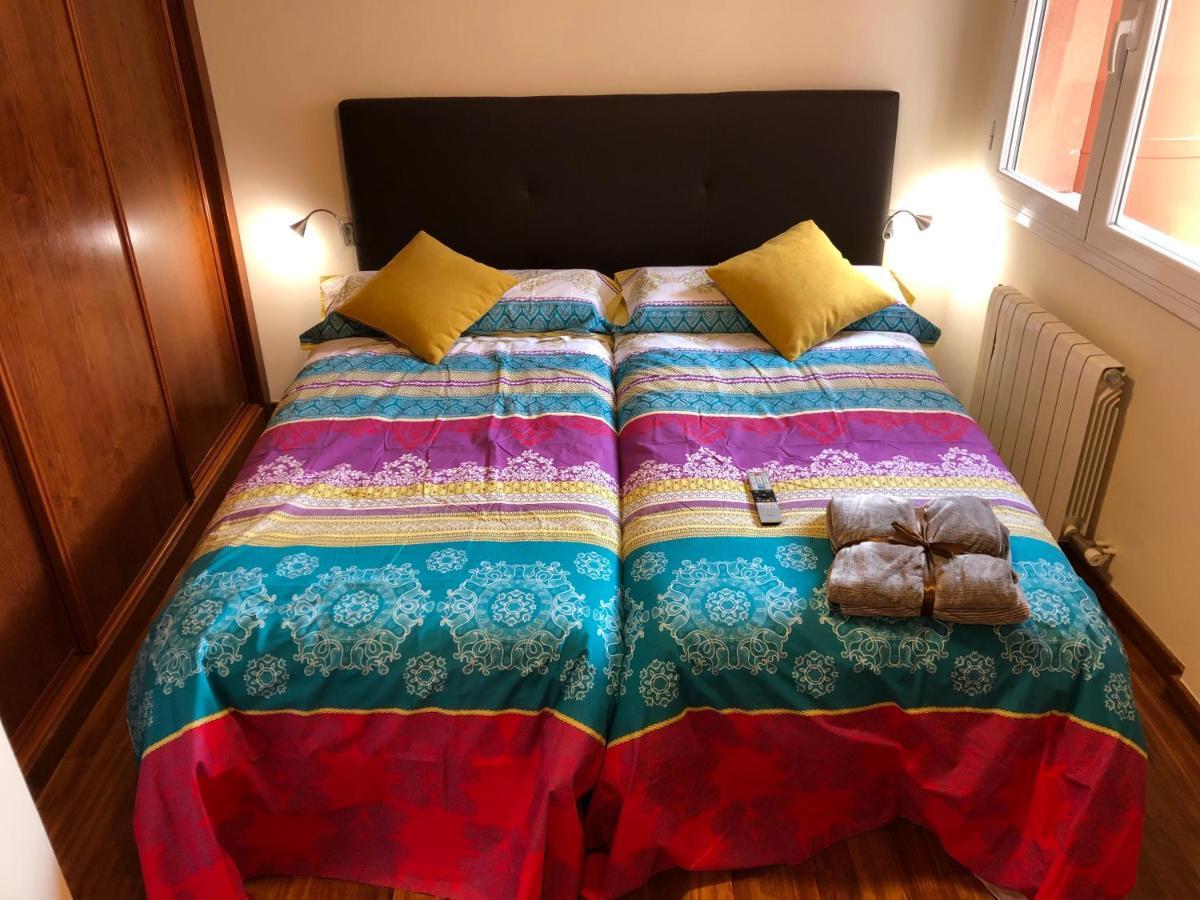 Apartaments Vicus 2 Con Vistas A La Plaza Mayor De Vic Eksteriør bilde